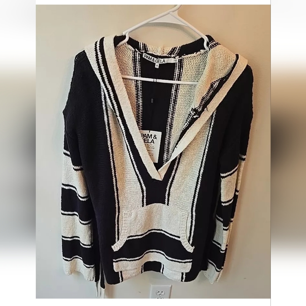 Pam & Gela Women's Size Small Baja Hoodie Sweater new with tags